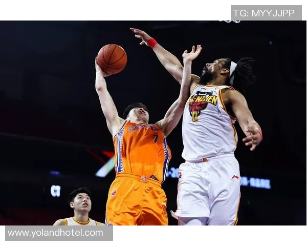 上海篮球队进攻战术解析与球员表现深度剖析 上海篮球队进攻战术解析与球员表现深度剖析