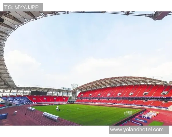 武汉足球队的崛起与挑战分析探讨球队实力与未来发展方向 武汉足球队的崛起与挑战分析探讨球队实力与未来发展方向